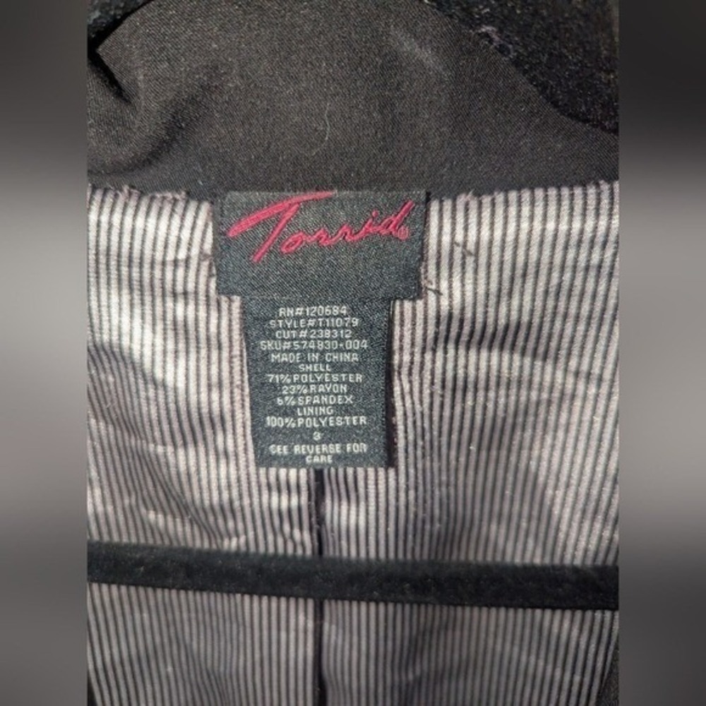 Torrid Black Ruched 3/4 Sleeve Single Button Blazer Size 3 T11079 - Picture 3 of 4